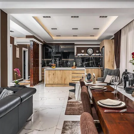 ヴィラ Trevilat - 4 Bedrooms With Private Pool, By Zantewize *